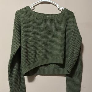 Lovely Girl Crop Top Sweater Size L Green